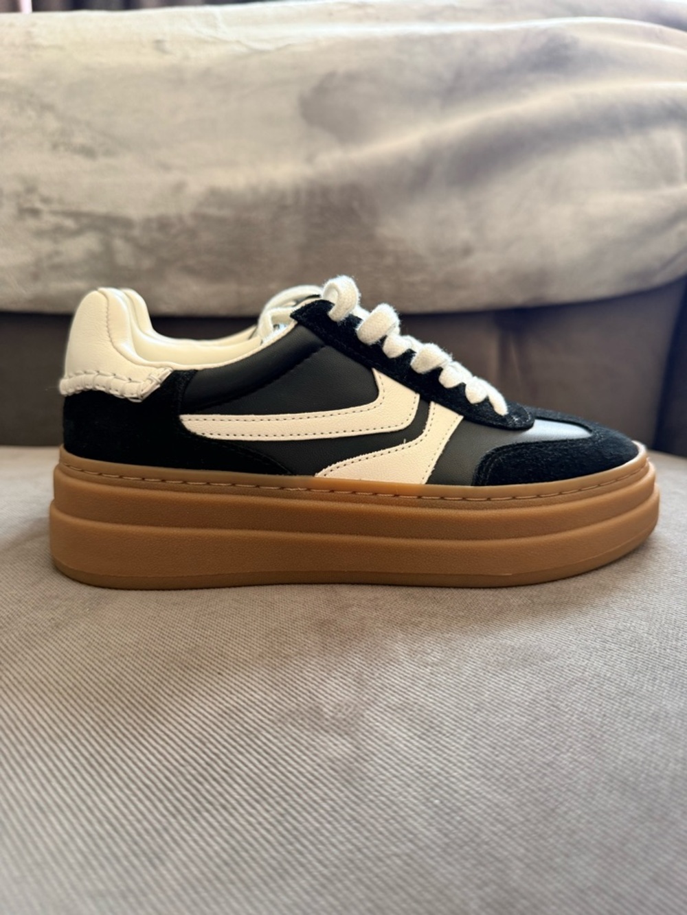 Steve Madden, Dodge Suede and Leather Gum Sole Platform Sneakers Size 5.5 NWOB - Picture 9 of 13